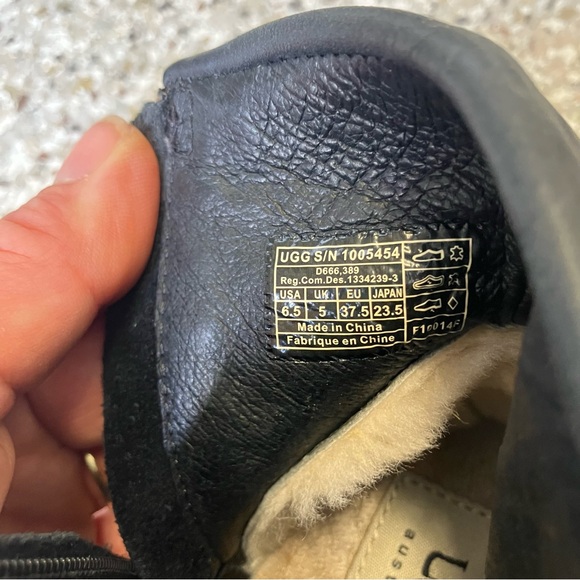 Discontinued UGG Black Leather Fringe & Beaded Ankle Booties Moccasin (6.5) - Picture 7 of 7